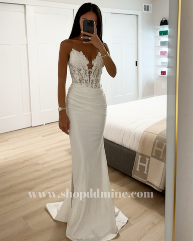 OFF WHITE STRAPLESS LACE DEEP V FITTED GOWN