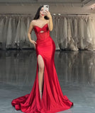 STRAPLESS SATIN DETAILED CORSET GOWN