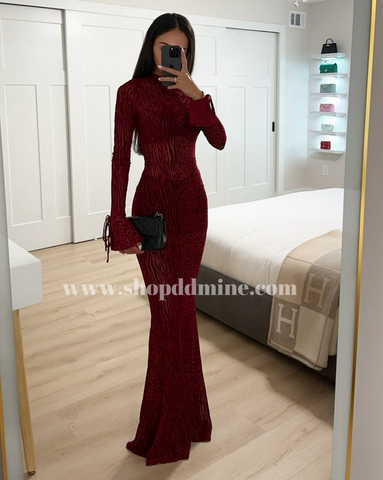 ROBE LONGUE DOS NU EN MAILLE AVEC DÉTAILS EN VELOURS BORDEAUX WAYLYNN