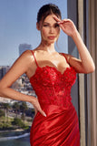 FITTED RED LACE DETAIL GOWN