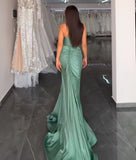 STRAPLESS STRETCH SATIN FITTED GOWN