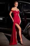 FITTED STRETCH SATIN GOWN