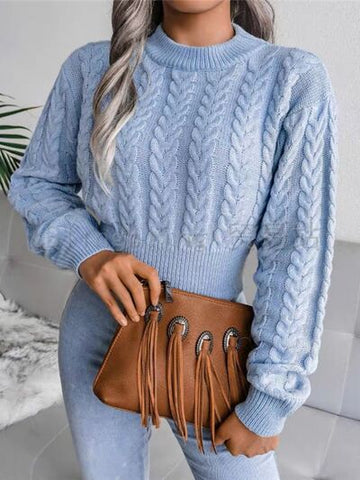 CABLE ROUND NECK SWEATER